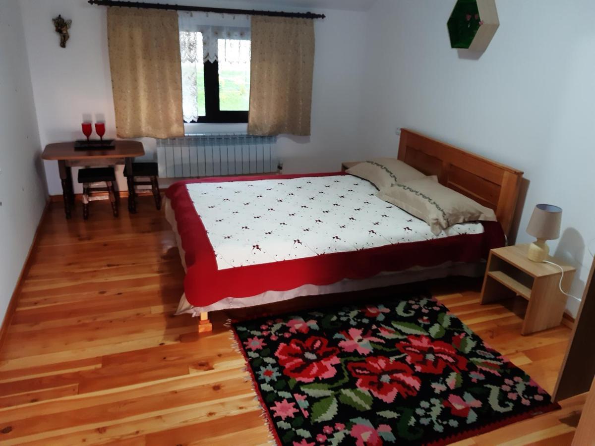 Villa Casa Dintre Pini à Păltinoasa Extérieur photo