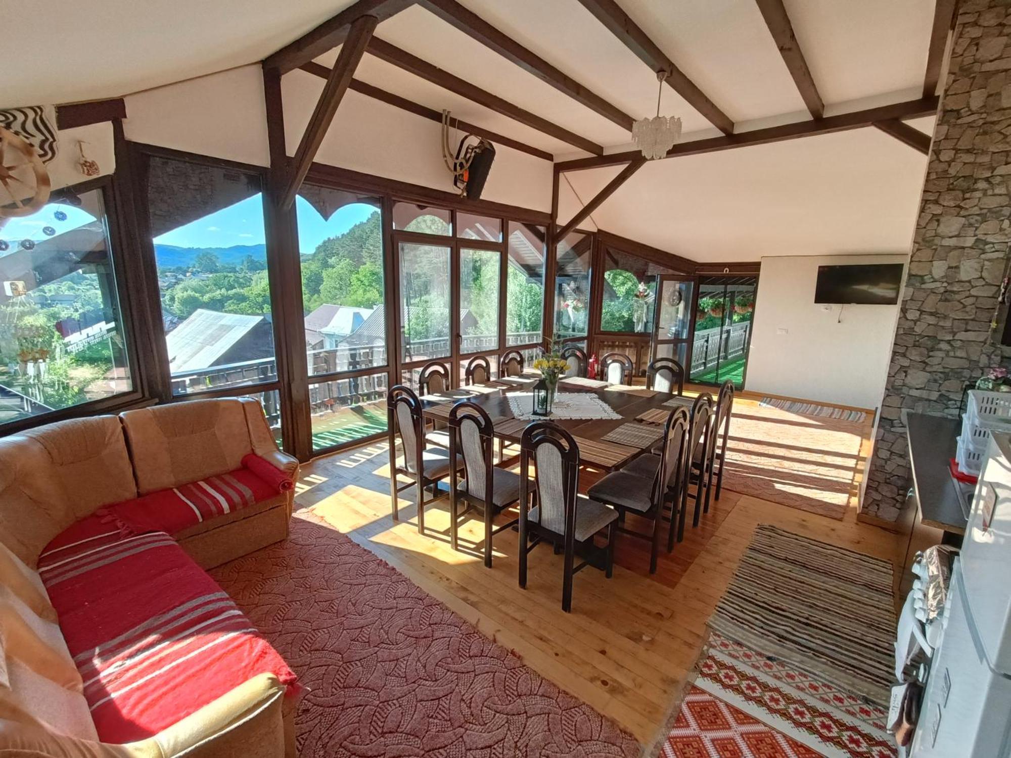 Villa Casa Dintre Pini à Păltinoasa Extérieur photo